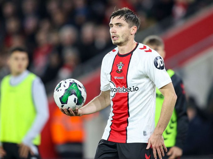 Best FPL GW17 Defenders to consider ~ Romain Perraud 