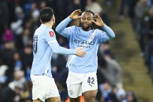 FPL Gameweek 36 Transfer Tips: Two Players to Buy, Hold, & Sell